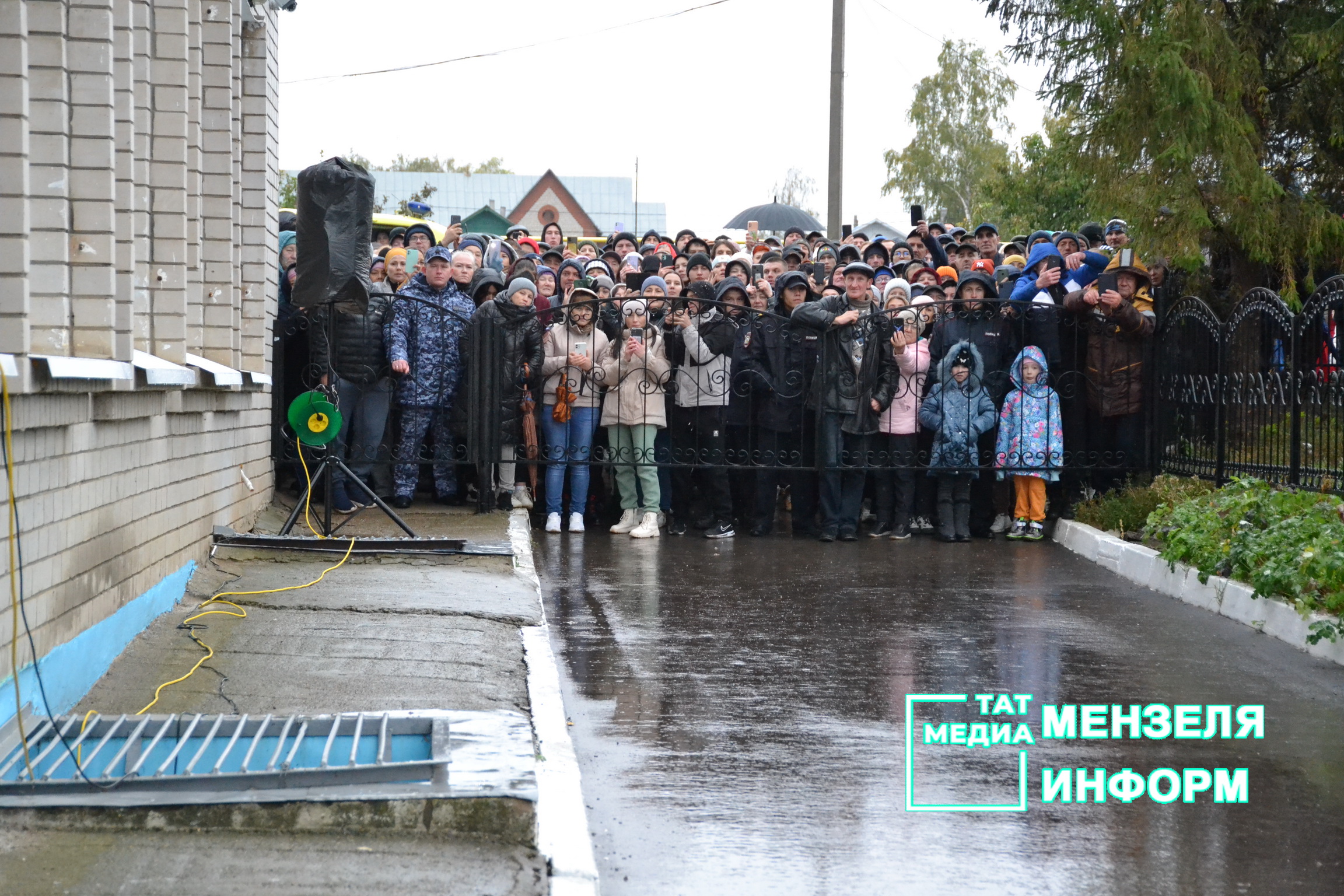 В Мензелинском районе состоялись проводы мобилизованных граждан |  30.09.2022 | Мензелинск - БезФормата